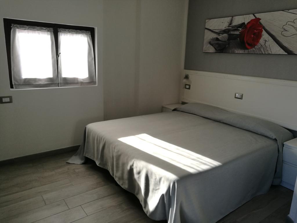 Iron Gate Marina3B 호텔 사르자나 외부 사진